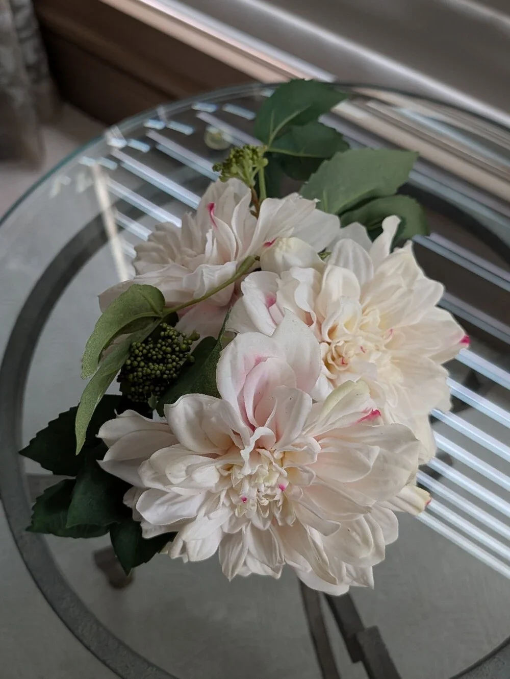 NDI real touch dahlia drop in bouquet glass vase